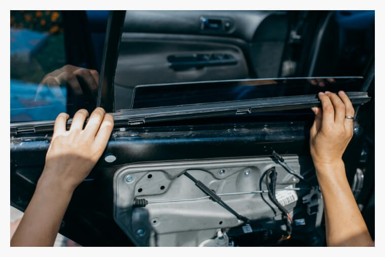 Advantages of Side Window Repair Over Replacement
